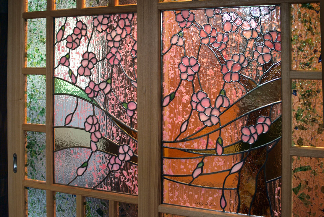 和風のデザイン-002 桜をモチーフにデザインしたステンドグラス
