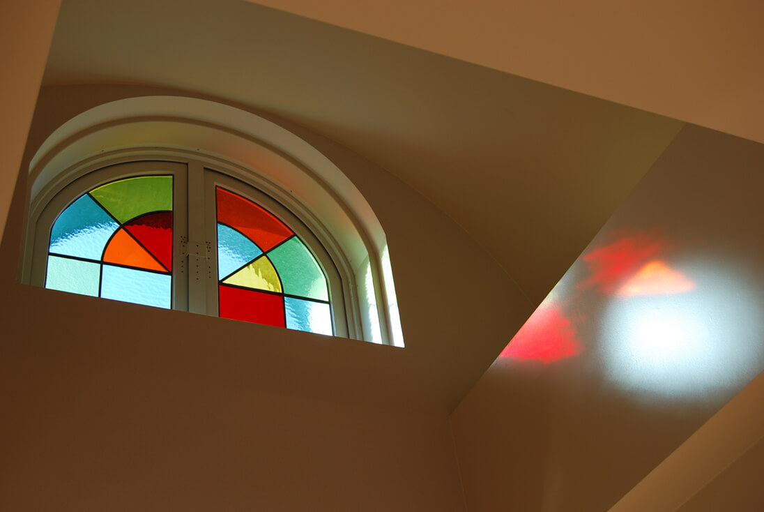 カラフルなステンドグラス
