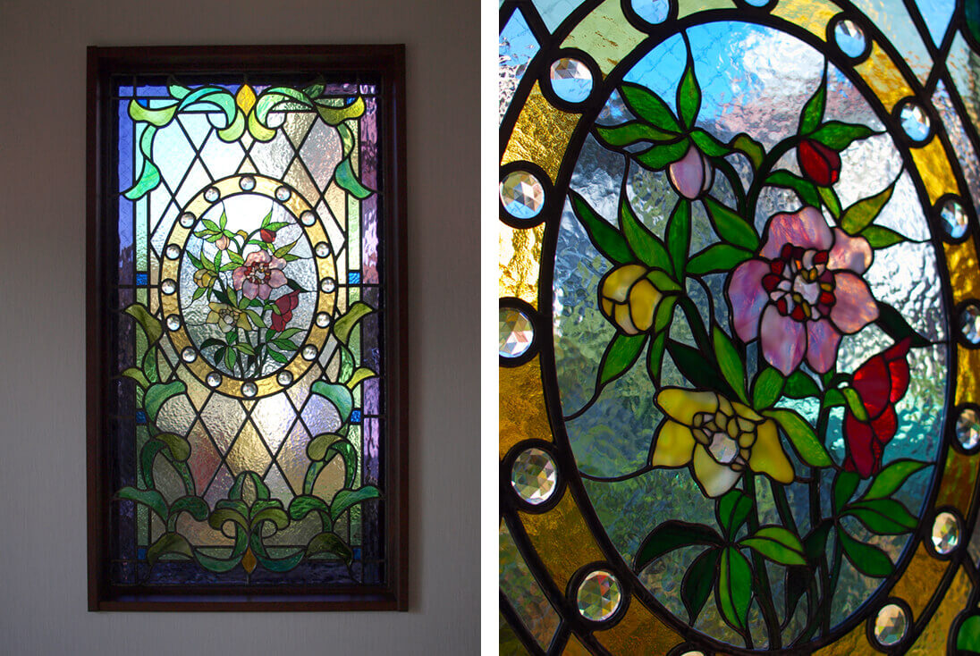 花・植物・風景のデザイン-007「花」 アール・ヌーボー調のジュエルを使ったステンドグラス全体の様子