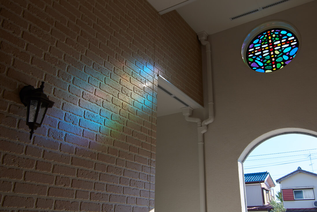 CHOCOLAT [ショコラ] (集合住宅) エントランスに取付・施工したダル・ド・ヴェール作品