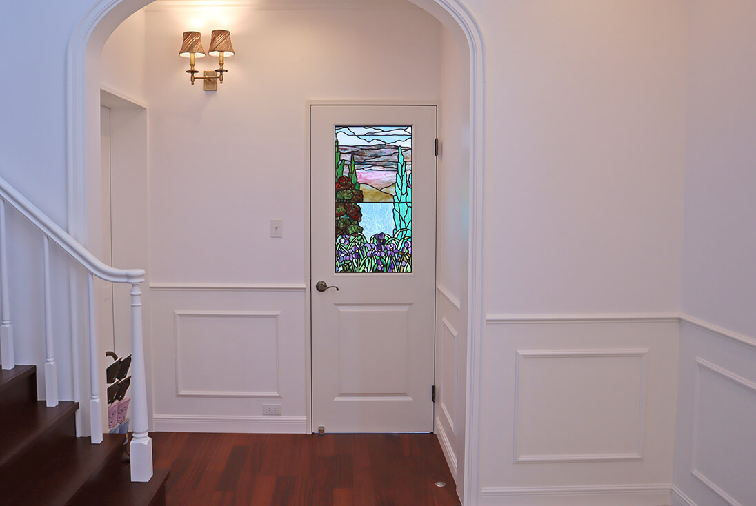 Louis Comfort Tiffany「菖蒲のある湖の風景」 建具に取り付けたステンドグラス