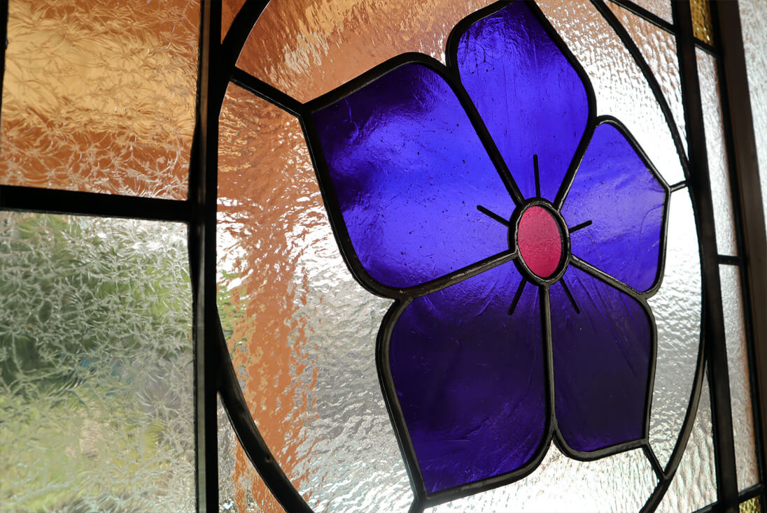 寺紋をクローズアップしたイメージ